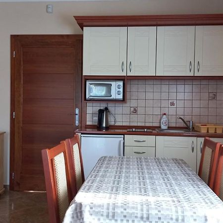 Nefelejcs Fagyizo Es Apartmanhaz Kistolmacs Exterior photo