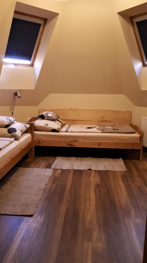 Nefelejcs Fagyizo Es Apartmanhaz Kistolmacs Exterior photo